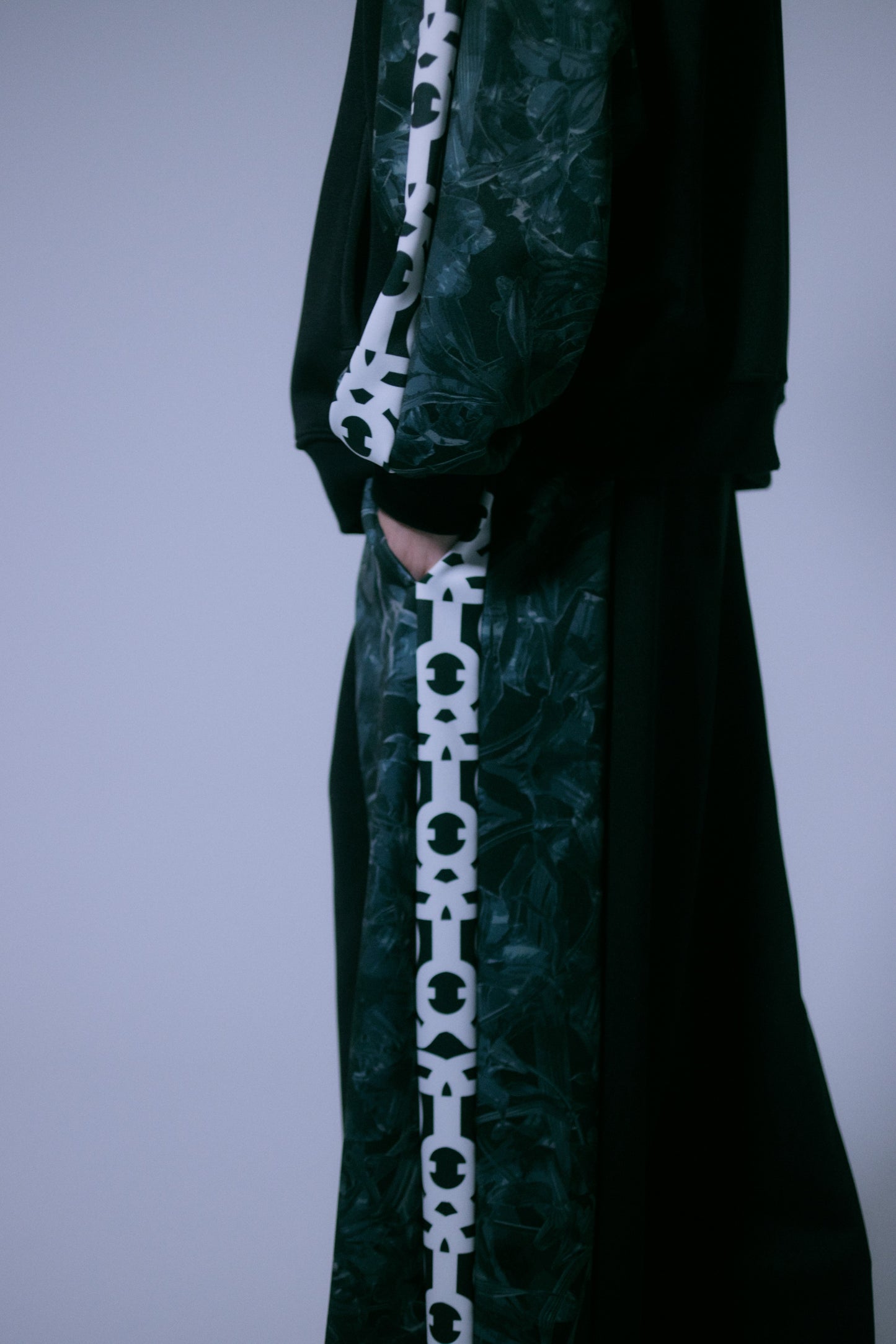 [ Obsidian ] track pants