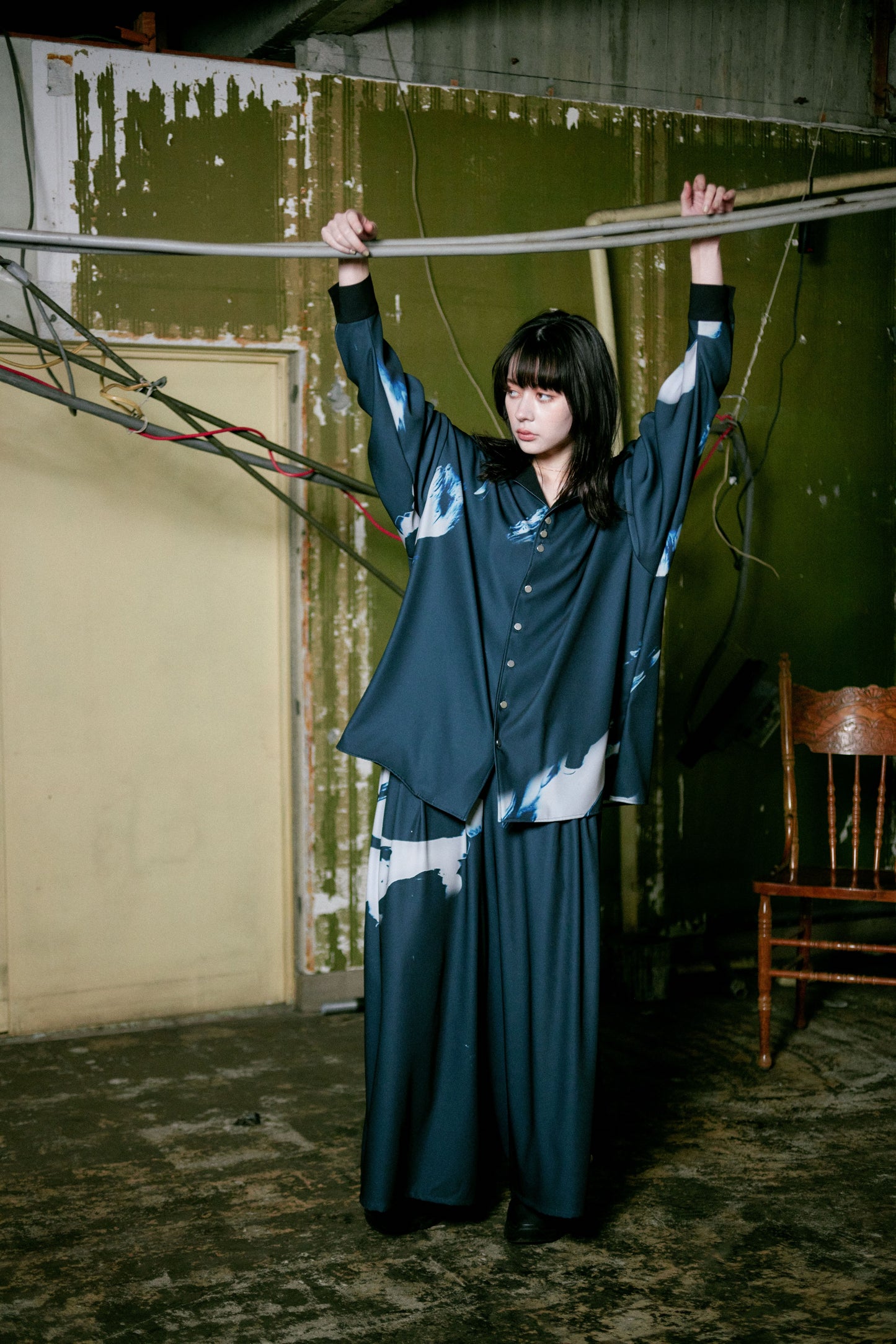 Stony paint open collar shirt / Onyx