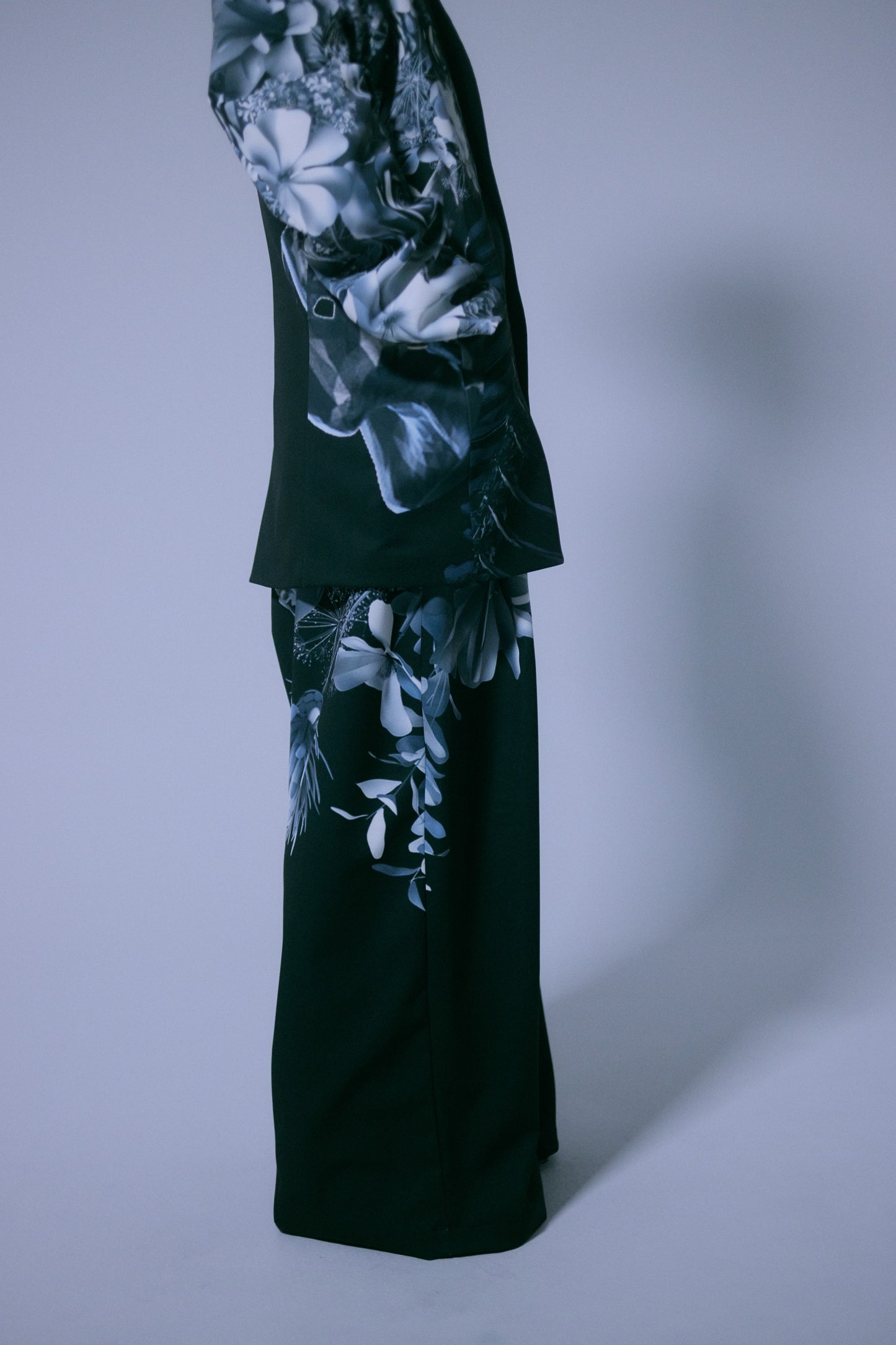 [ Flower of whale falls ] wide slacks