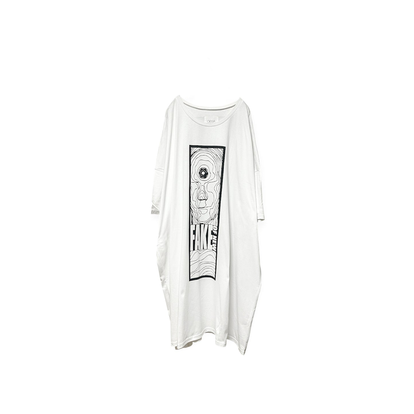 Façade extra over size T-shirt[Dead stock item]