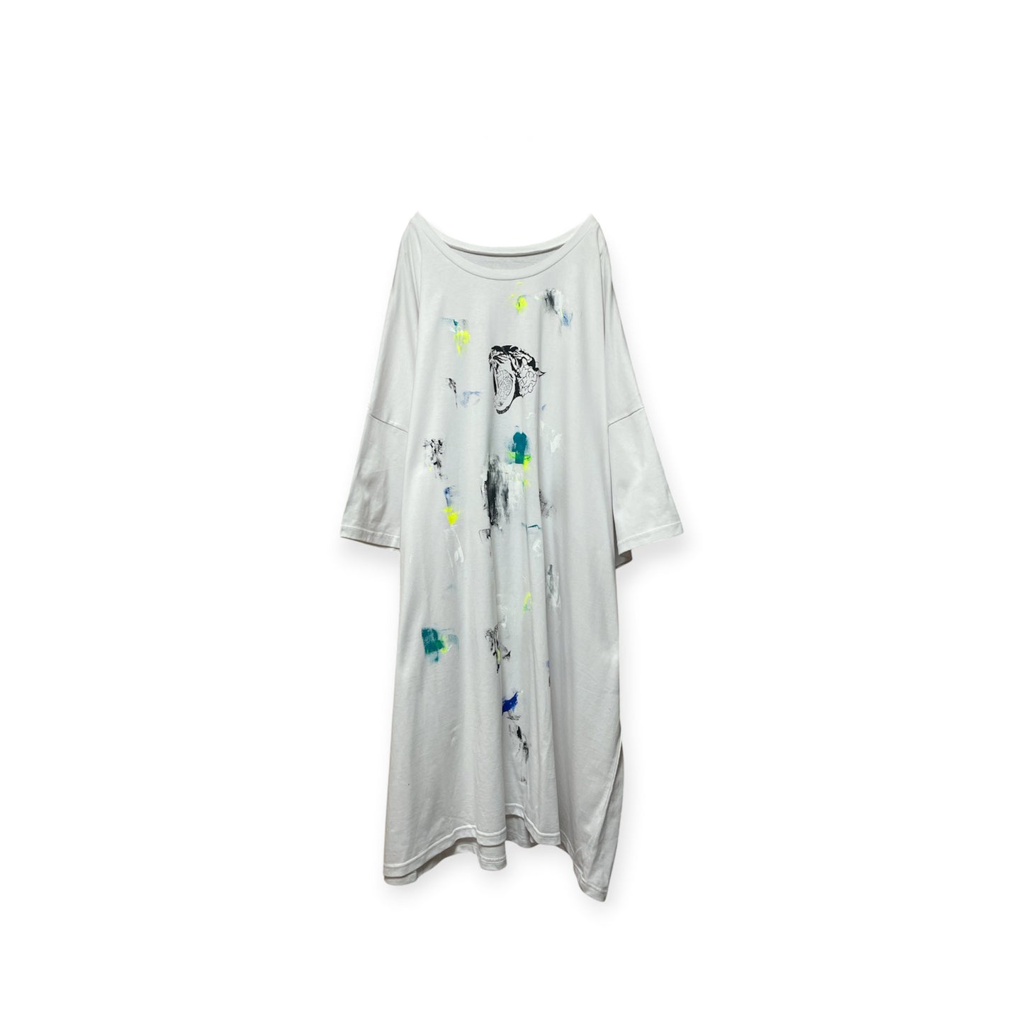 Aggressive paint extra over size T-shirt